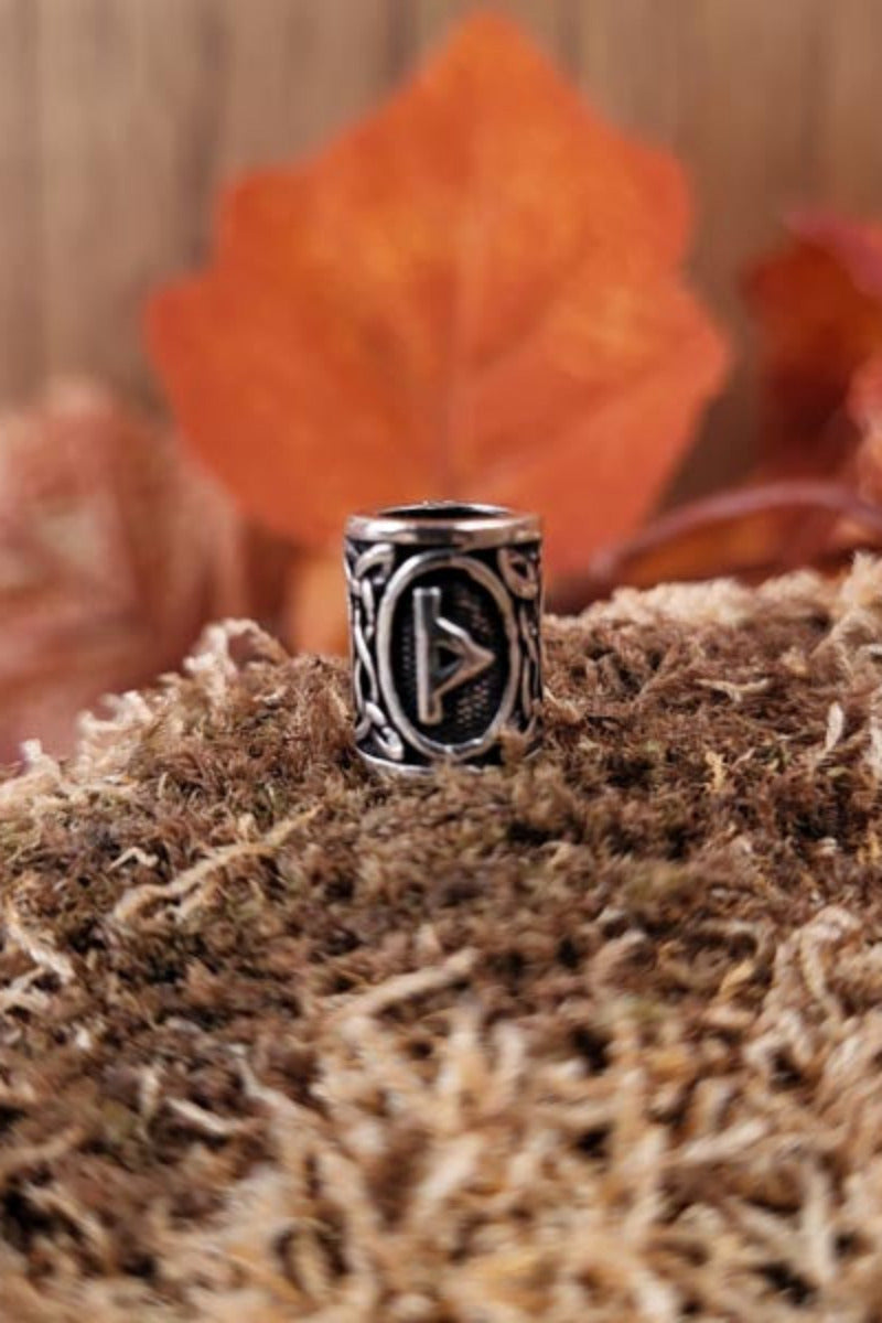 Wikinger Bartperle Rune Futhark aus Silber