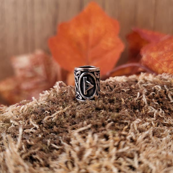 Wikinger Bartperle Rune Futhark aus Silber