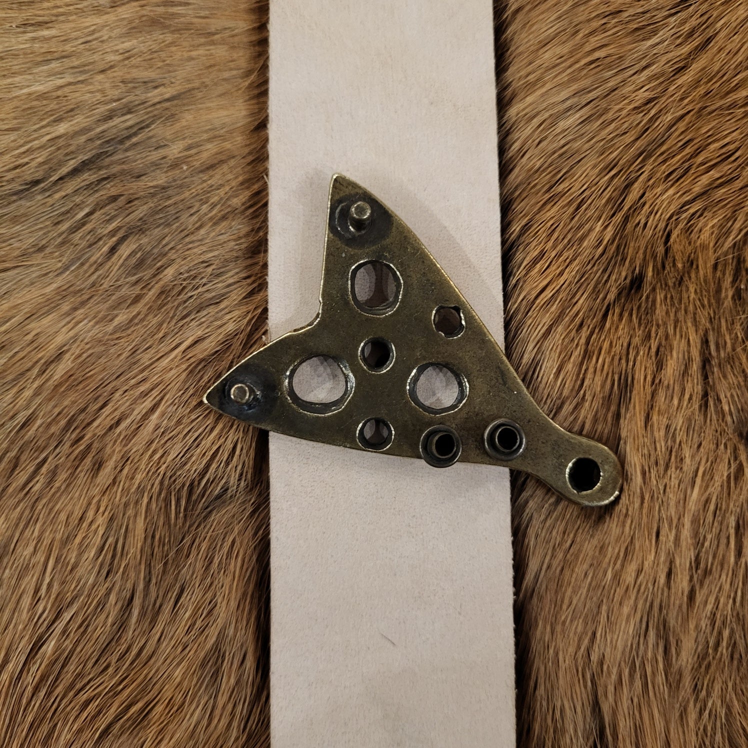 Viking strap end in Borre style for 4 cm belts