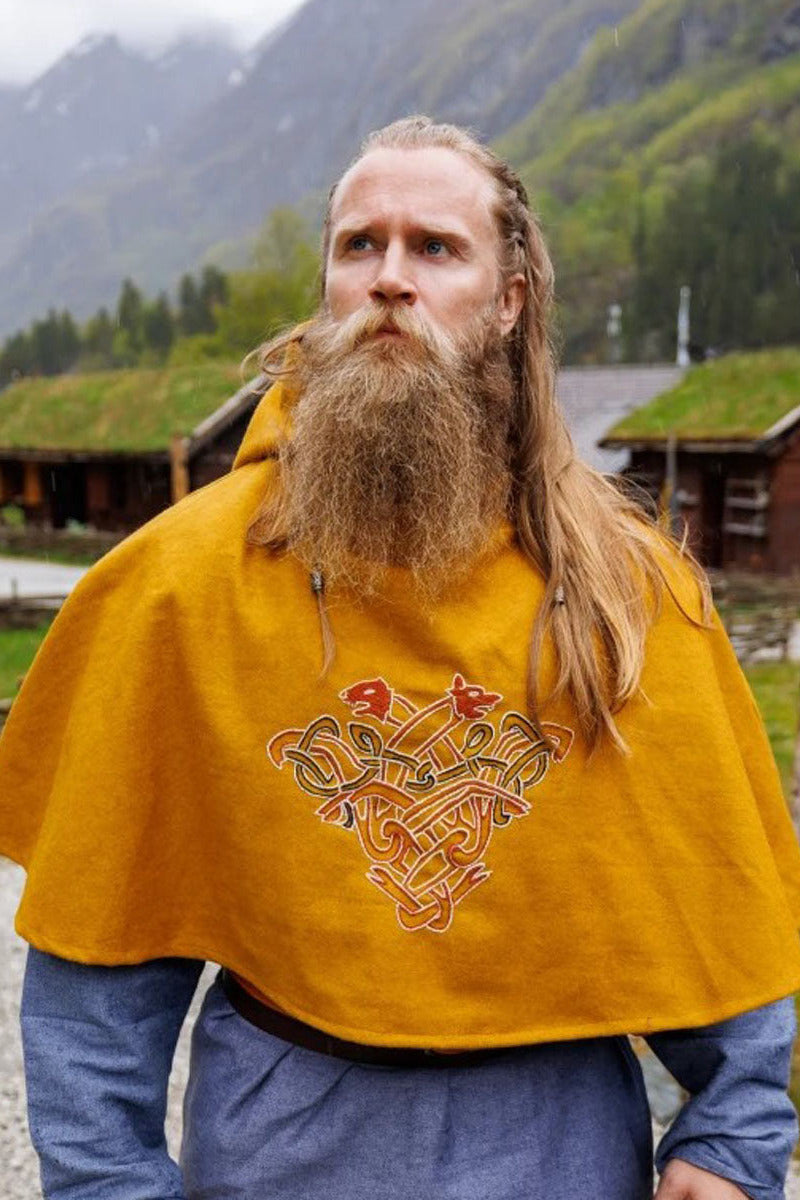 Wikinger Wollgugel mit Stickerei