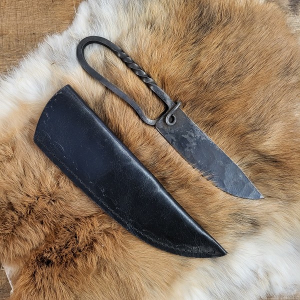Mittelalter Messer mit Clippointklinge und Lederscheide - handgeschmiedet