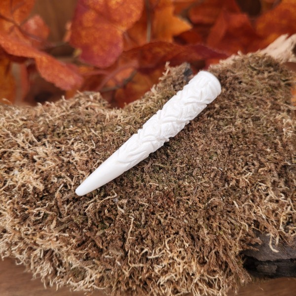 LARP Lindwurmzahn aus Knochen
