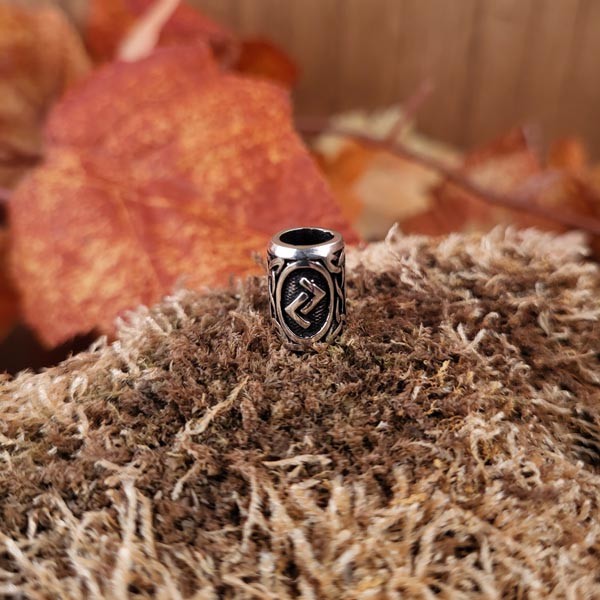 Wikinger Bartperle Rune Futhark aus Silber