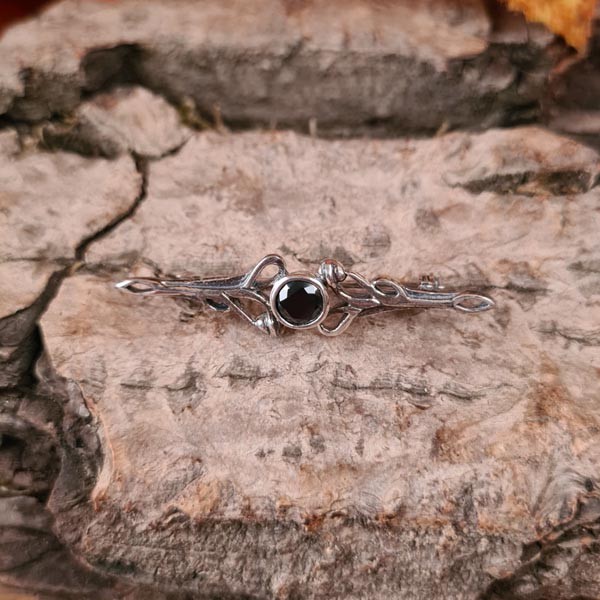 LARP Brosche mit schwarzer Kristall - Einzelstück