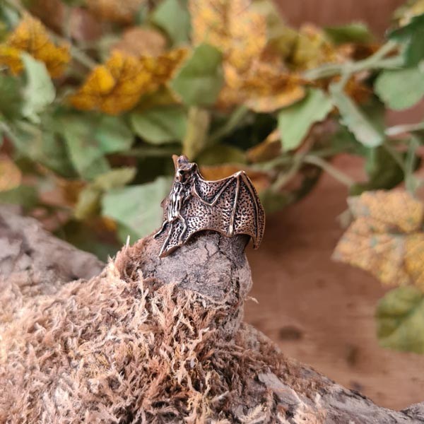 Gothic Ring Fledermaus aus Bronze