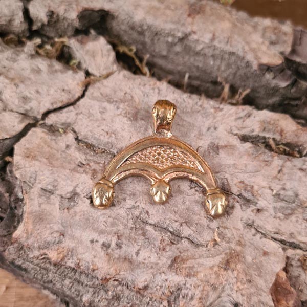 Antikes Lunula Amulett aus Bronze
