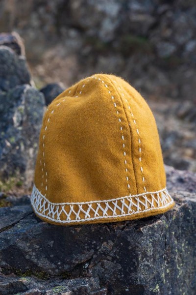 Wikingermütze mit Stickerei aus Wolle