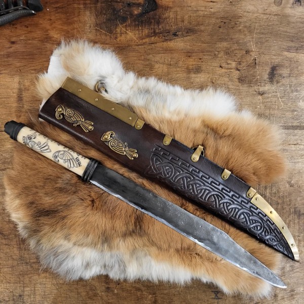 Wikinger Langsax Hugin und Munin mit Knochengriff und Lederscheide