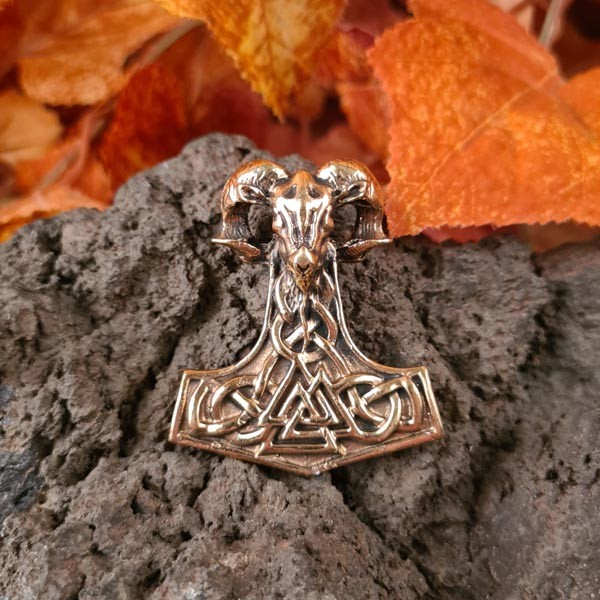 Thors Hammer mit Steinbock und Wotansknoten aus Bronze