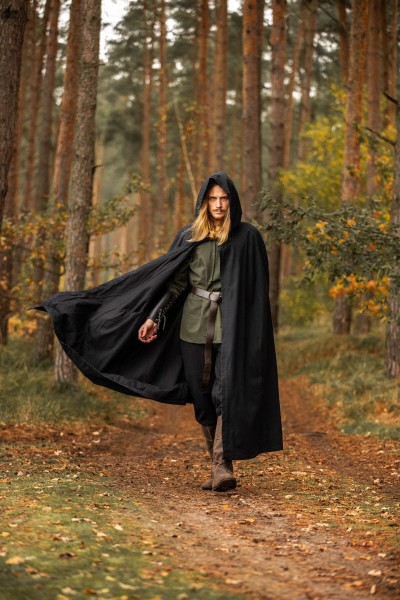 Mittelalter Umhang mit großer Kapuze für Einsteiger