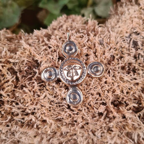 Sonnenamulett der Kelten aus Bronze - Replik
