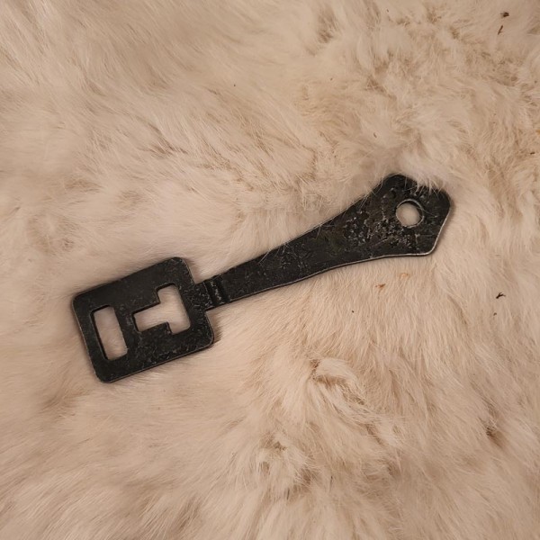 Geschmiedeter Wikinger Schlüssel Bilka aus Stahl - Replik