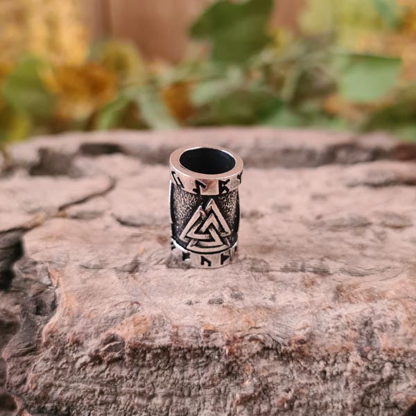 Wikinger Bartperle Valknut mit Runen aus Silber