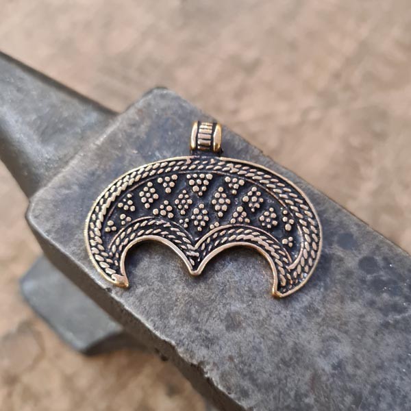 Slawen Amulett Lunula aus Bronze