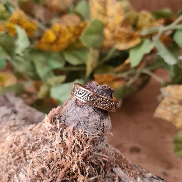 Mittelalter Ring Ornamentik aus Bronze