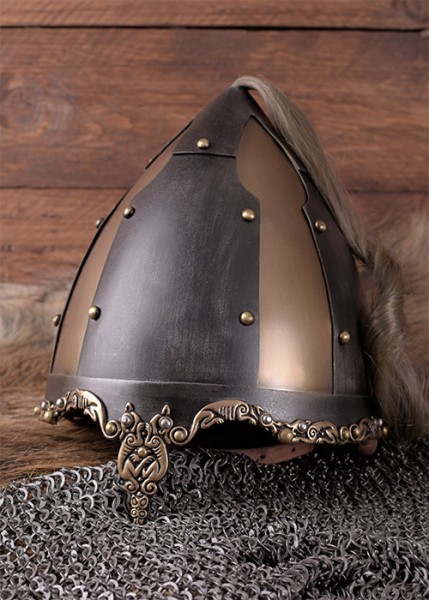 Kiewer Rus Spangenhelm mit Pferdehaarbusch