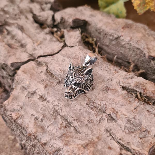 Anhänger Wolfskopf aus Silber