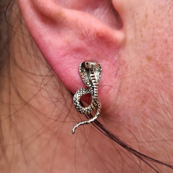 Ohrstecker Cobra aus Silber