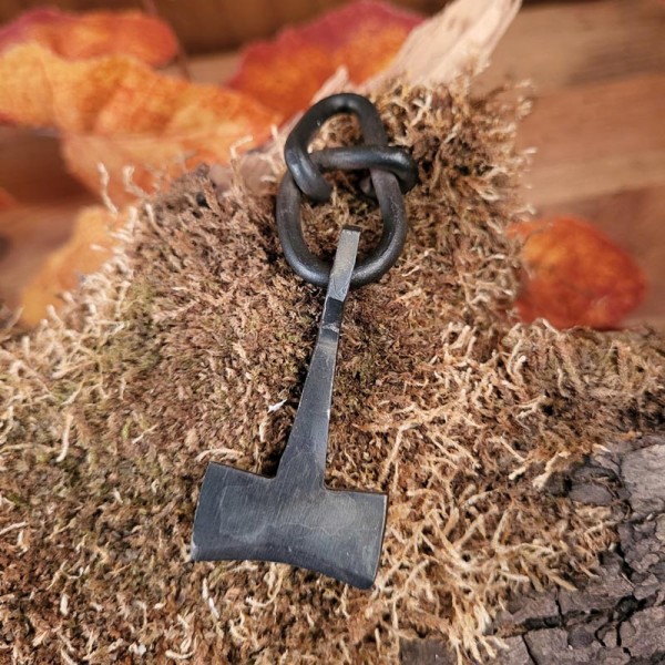 Thors Hammer aus Stahl - geschmiedet