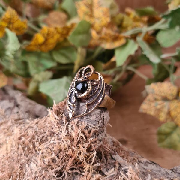 Fantasy Ring Drache mit Onyxstein aus Bronze