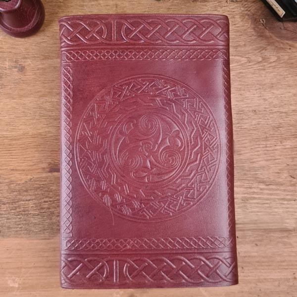 Notizbuch mit Kelten Triskele und Ledereinband
