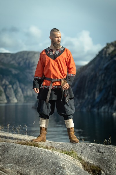 Wikinger Tunika mit Stickerei