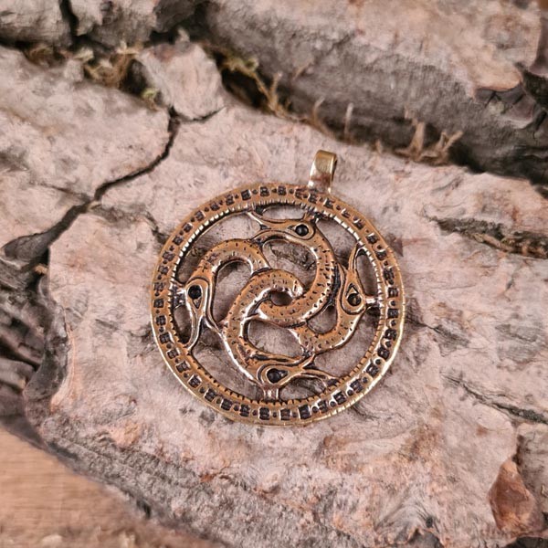 Franken Amulett Alfhild aus Bronze