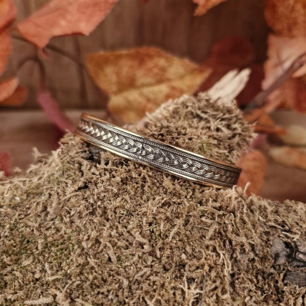 LARP Bronzearmreif Flechtmuster