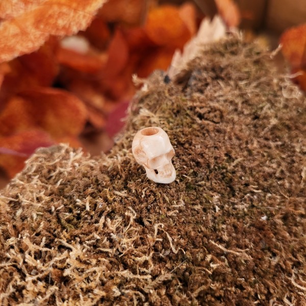 LARP Haarperle Totenkopf aus Knochen