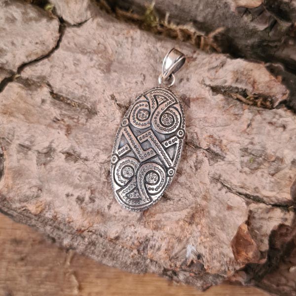 Wikinger Schutzamulett mit Dagaz Rune aus Silber
