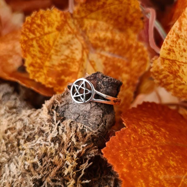 Hexen Ring mit Pentagramm aus Silber