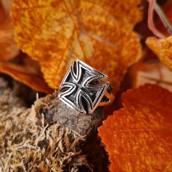 Kreuzritter Ring mit Tatzenkreuz aus Silber