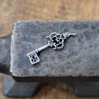 Kleiner Mittelalter Anhänger Schlüssel aus Silber Kleiner Mittelalter Anhänger Schlüssel aus Silber