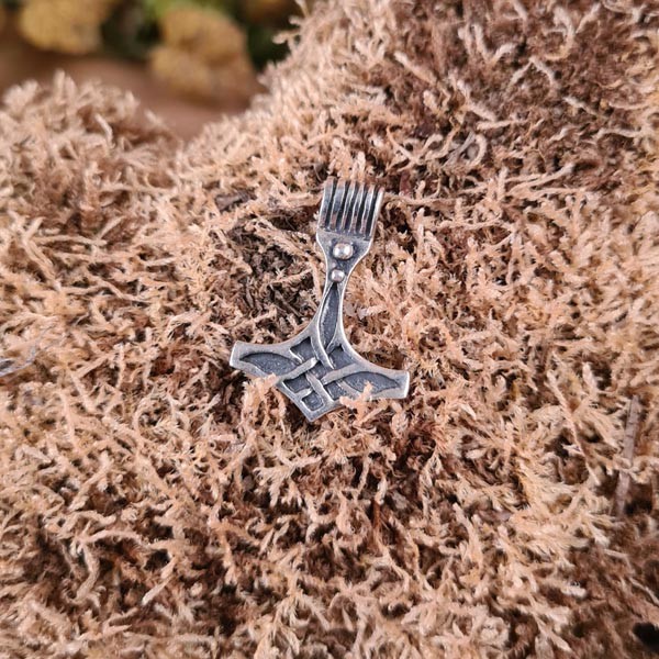 Anhänger Thors Hammer aus Silber
