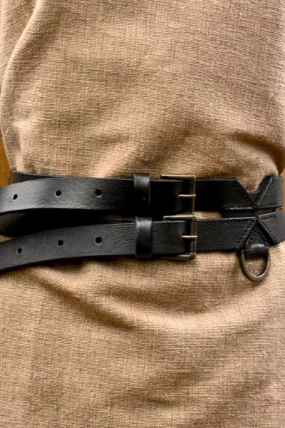 Doppelgürtel mit Metallringen aus Leder