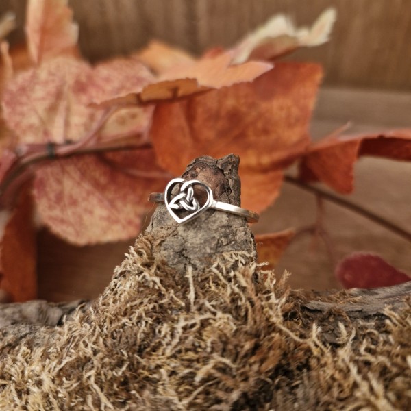 Silberring Triquetta Herz