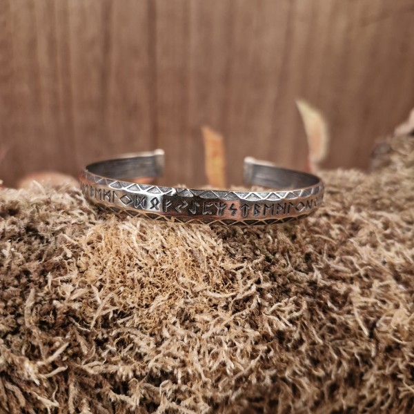 LARP Armreif Runen aus Bronze