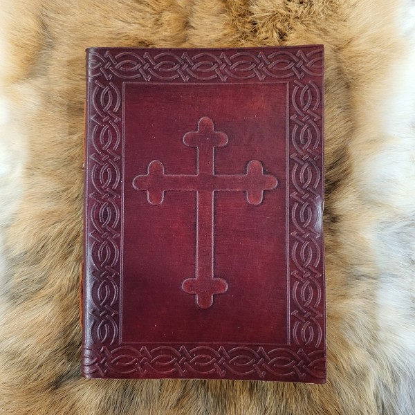 Notizbuch mit Kreuz und Ledereinband